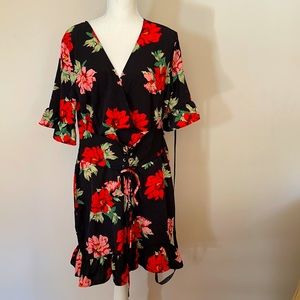 PrettyLittleThing Black Floral Midi Dress